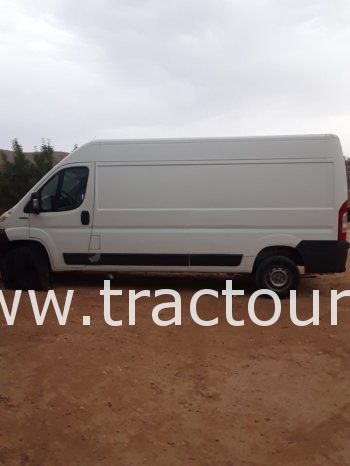 À vendre Utilitaire fourgon Peugeot Boxer complet