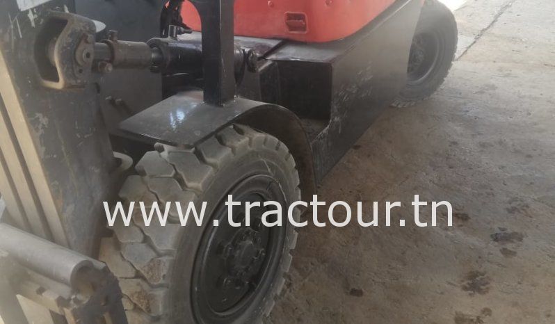 À vendre Chariot élévateur diesel – 3 tonnes (2016) complet