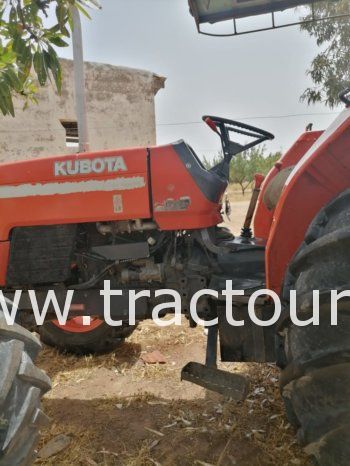 À vendre Tracteur Kubota M9000 (2007) complet