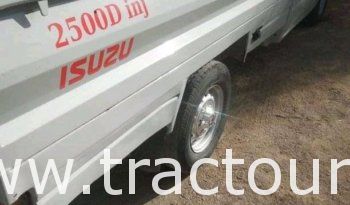 À vendre Camionnette 2 portes avec benne Isuzu complet