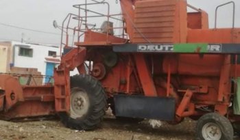 À vendre Moissonneuse batteuse Deutz-Fahr M1202 complet