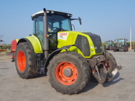 À vendre Tracteur avec cabine – complet