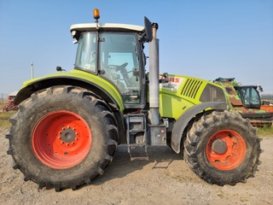 À vendre Tracteur avec cabine – complet