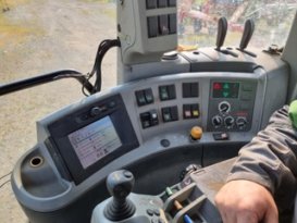 À vendre Tracteur avec cabine – complet