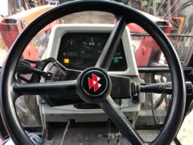 À vendre Tracteur avec cabine Massey Ferguson 5709 complet