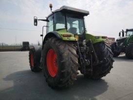 À vendre Tracteur avec cabine – complet