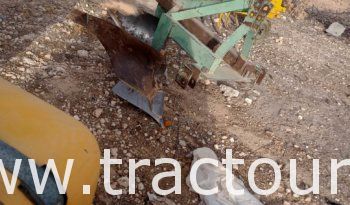 À vendre Charrue à 2 socs Simma complet