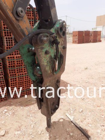 À vendre Brise-roche hydraulique pour tractopelle Montabert complet