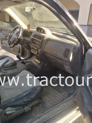 À vendre Pick-up 4×4 avec benne Mitsubishi L200 (2005) complet