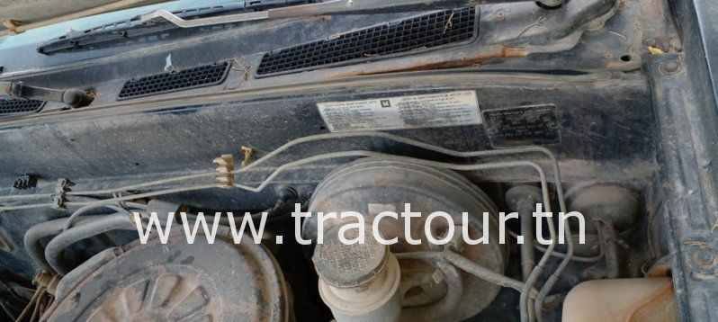 À vendre Camionnette 2 portes avec benne Isuzu complet