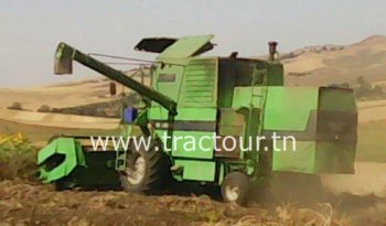 À vendre Moissonneuse batteuse Deutz-Fahr M1202 complet