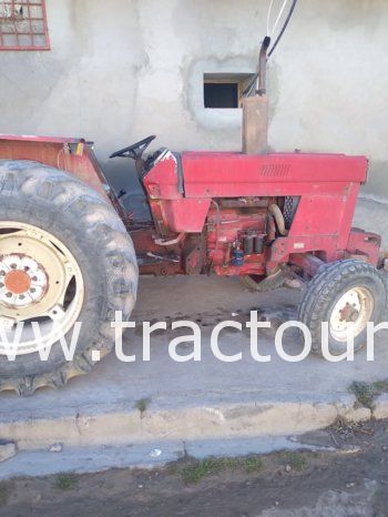 À vendre Tracteur International 784 complet