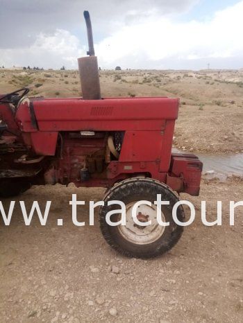 À vendre Tracteur International 784 complet