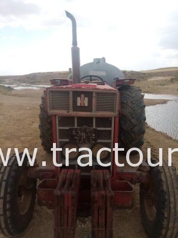 À vendre Tracteur International 784 complet