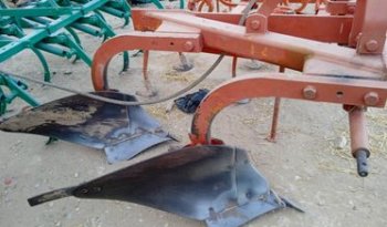À vendre Charrue à 2 socs MIG-Huard complet