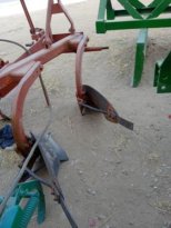 À vendre Charrue à 2 socs MIG-Huard complet