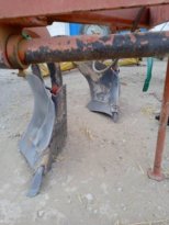 À vendre Charrue à 2 socs MIG-Huard complet