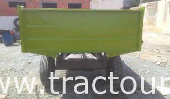 À vendre Semi remorque agricole benne sans carte grise avec pneu 900/20 complet