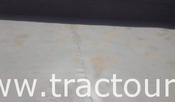 À vendre Semi remorque agricole benne sans carte grise avec pneu 900/20 complet