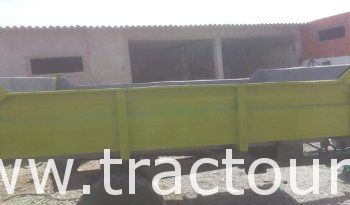 À vendre Semi remorque agricole benne sans carte grise avec pneu 900/20 complet
