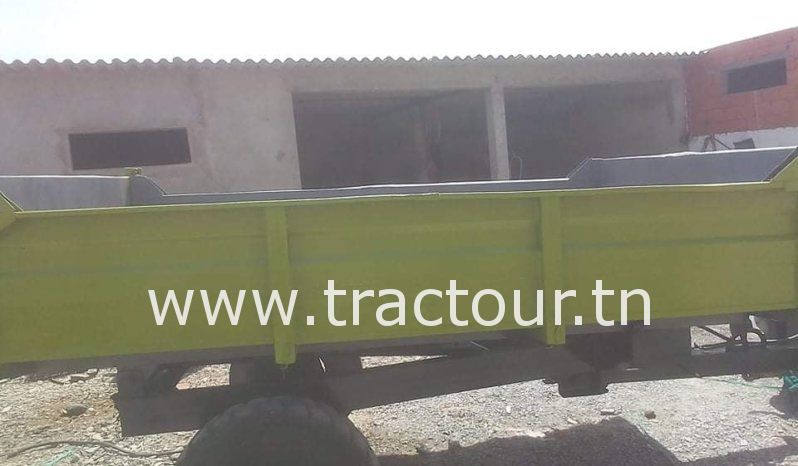 À vendre Semi remorque agricole benne sans carte grise avec pneu 900/20 complet