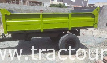 À vendre Semi remorque agricole benne sans carte grise avec pneu 900/20 complet