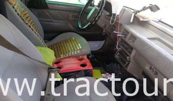 À vendre Camionnette 2 portes avec benne Isuzu complet