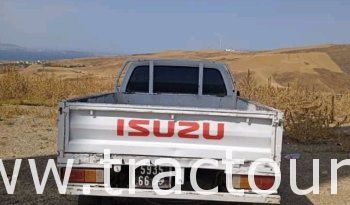 À vendre Camionnette 2 portes avec benne Isuzu complet