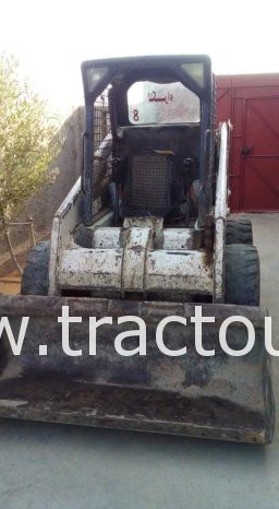 À vendre Chargeuse compacte avec godet Bobcat complet