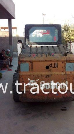 À vendre Chargeuse compacte avec godet Bobcat complet
