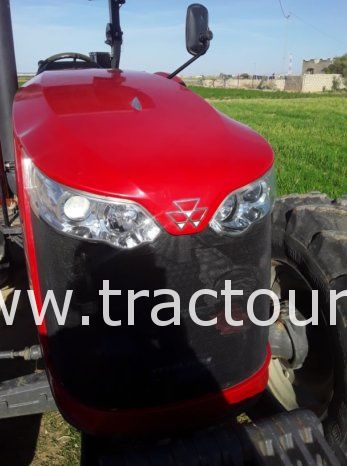 À vendre Tracteur Massey Ferguson 4708 (2017) complet