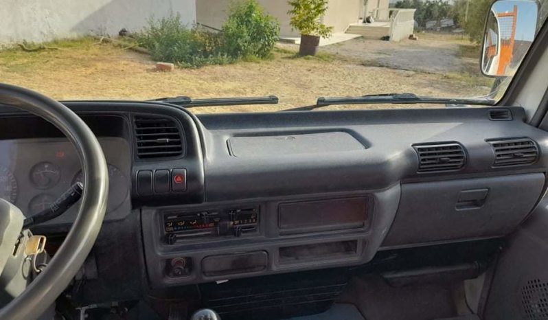 À vendre Camion benne Isuzu NKR 66 complet