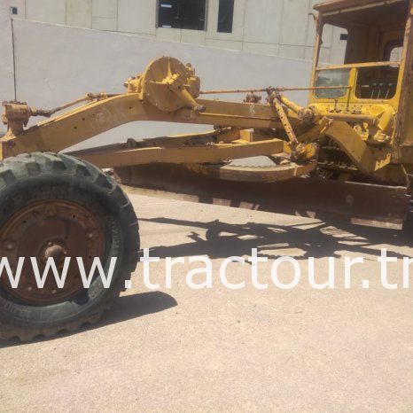 À vendre Niveleuse – Grader Caterpillar E complet