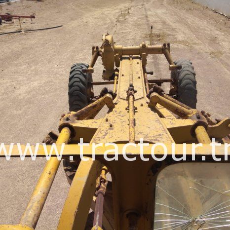 À vendre Niveleuse – Grader Caterpillar E complet