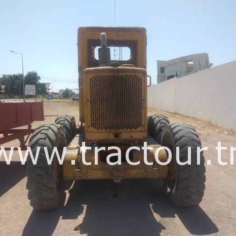 À vendre Niveleuse – Grader Caterpillar E complet