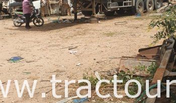 À vendre Semi remorque plateau sans ridelles Fruehauf (1974) complet