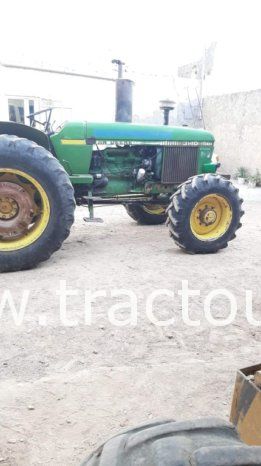 À vendre Tracteur John Deere 3140 complet
