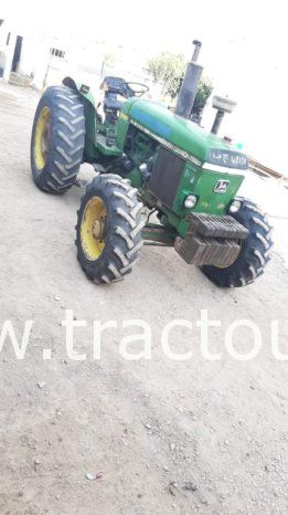À vendre Tracteur John Deere 3140 complet
