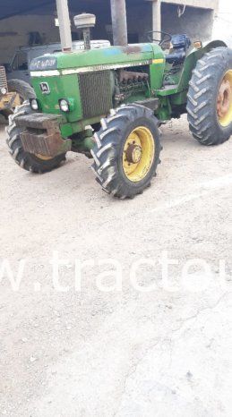 À vendre Tracteur John Deere 3140 complet