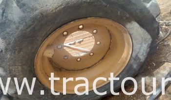 À vendre Godet Tractopelle et roue complet