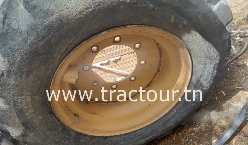 À vendre Godet Tractopelle et roue complet