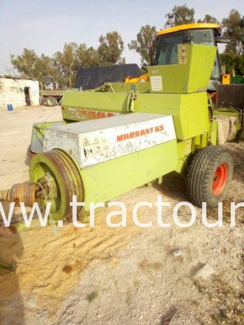 À vendre Presse à paille – Brissa Claas Markant 65 complet