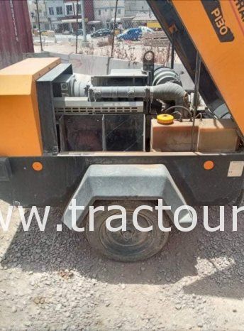 À vendre Compresseur à vis Ingersoll Rand avec marteau piqueur complet