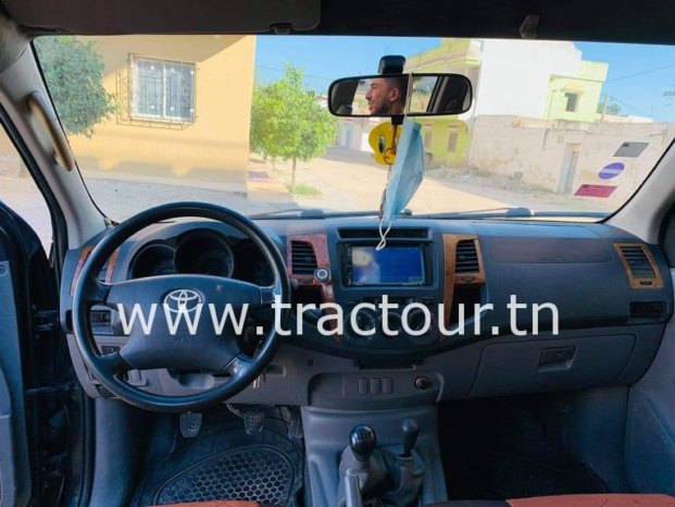 À vendre Camionnette 4 portes avec benne Toyota Hilux complet
