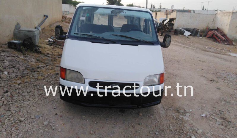 À vendre Utilitaire fourgon Ford Transit – 3 places complet