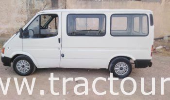 À vendre Utilitaire fourgon Ford Transit – 3 places complet