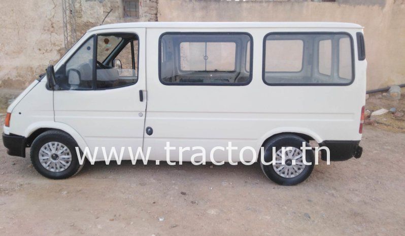 À vendre Utilitaire fourgon Ford Transit – 3 places complet
