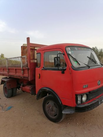 À vendre Camion benne OM 40 (1983) complet