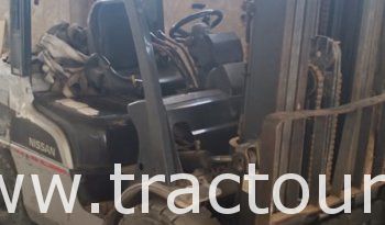 À vendre Chariot élévateur diesel 3 tonnes Nissan avec carte grise (2008) complet