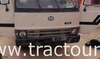 À vendre Camion plateau sans ridelles OM 70 complet
